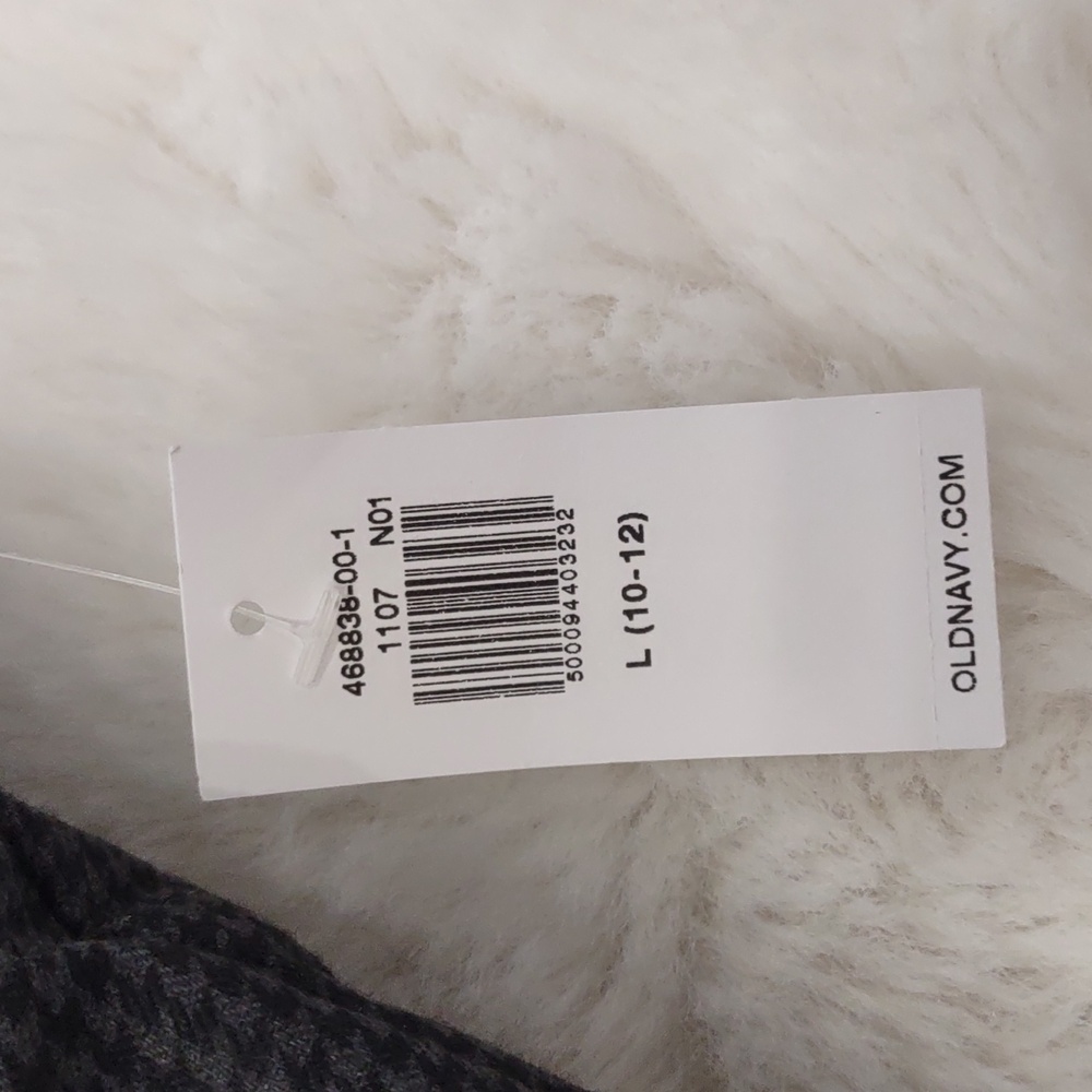 OLD NAVY VEST. - Picture 9 of 13